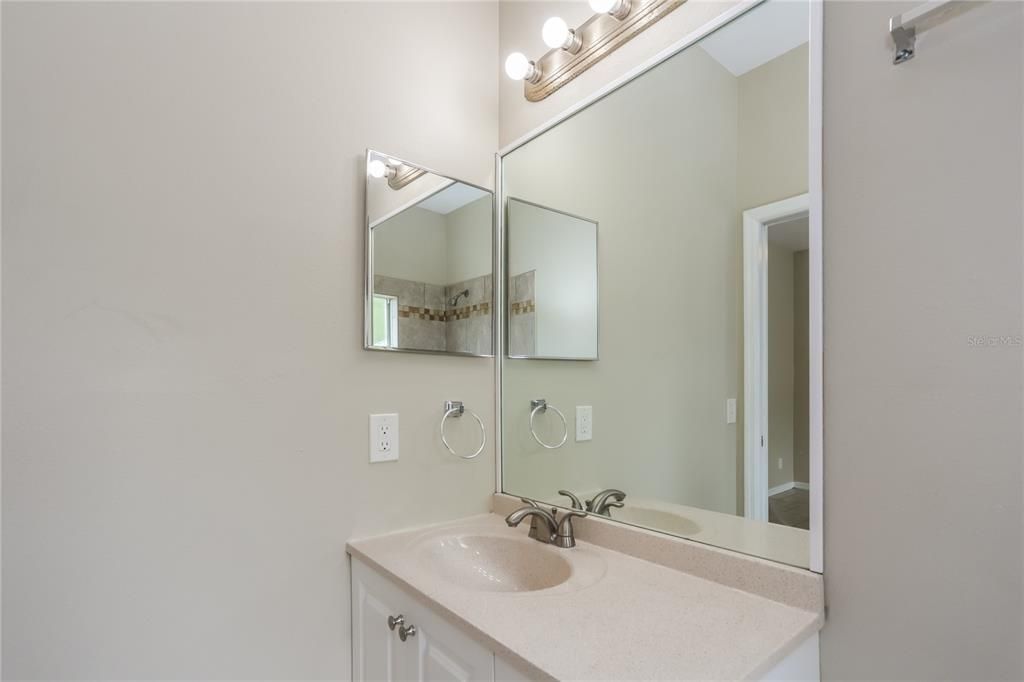 Active With Contract: $1,895 (3 beds, 2 baths, 1040 Square Feet)