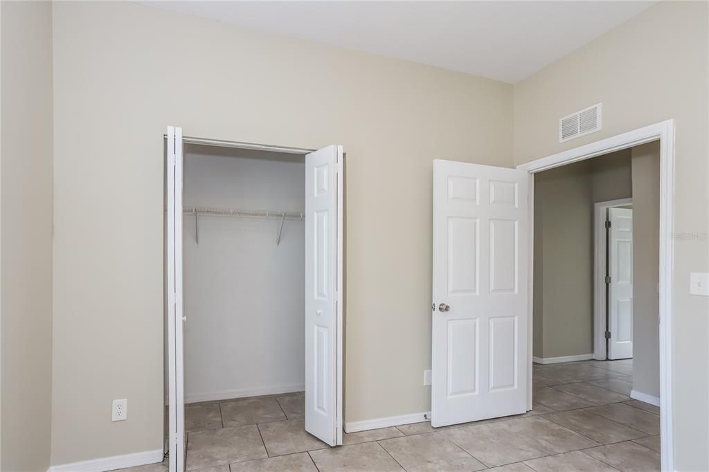 Active With Contract: $1,895 (3 beds, 2 baths, 1040 Square Feet)