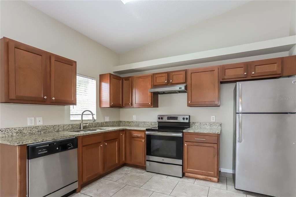 Active With Contract: $1,895 (3 beds, 2 baths, 1040 Square Feet)