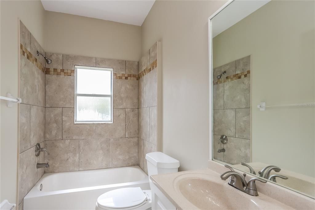 Active With Contract: $1,895 (3 beds, 2 baths, 1040 Square Feet)