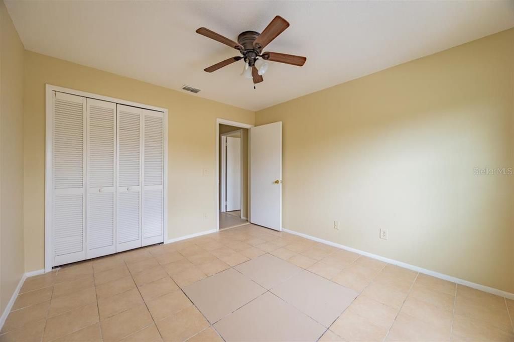 Под контрактом: $1,600 (2 спален, 2 ванн, 905 Квадратных фут)