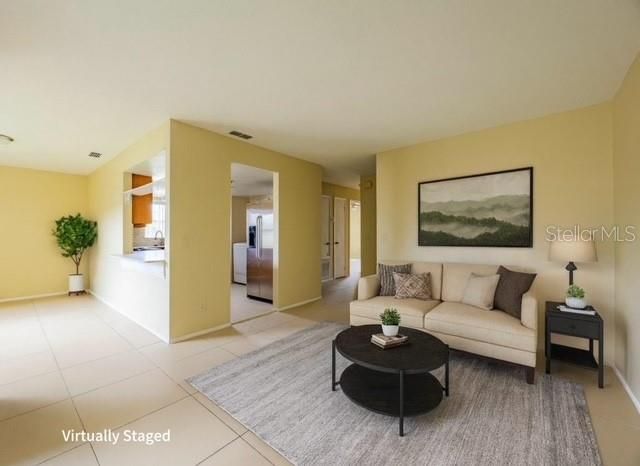 Под контрактом: $1,600 (2 спален, 2 ванн, 905 Квадратных фут)