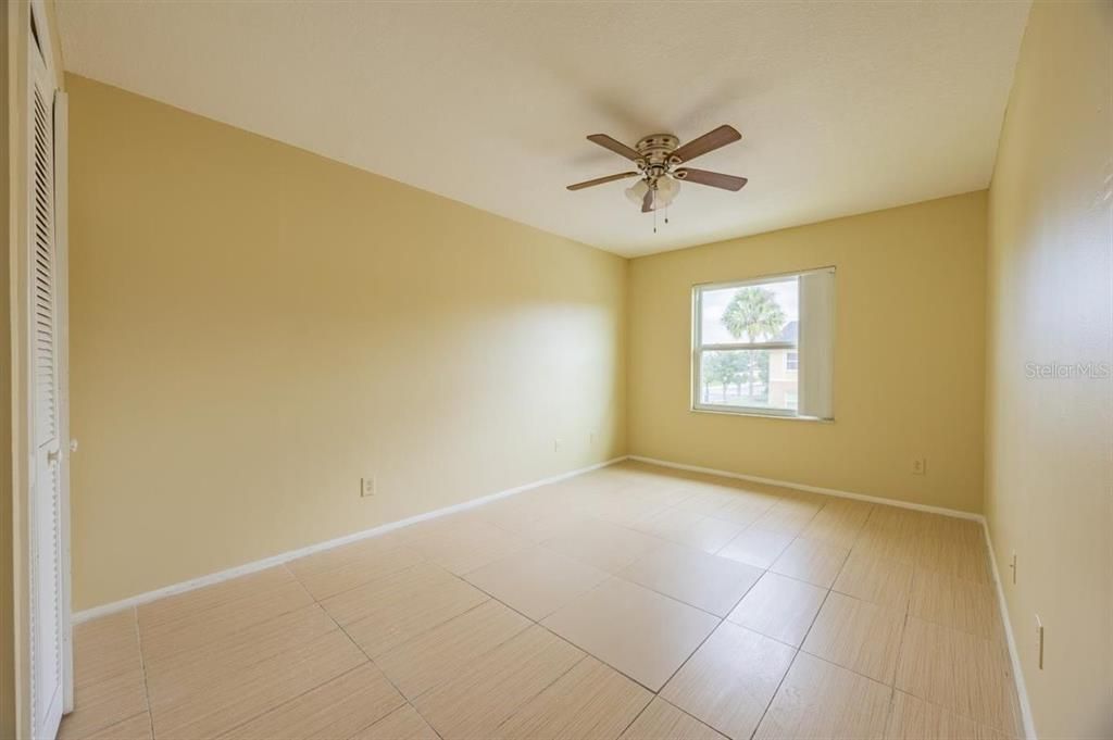 Под контрактом: $1,600 (2 спален, 2 ванн, 905 Квадратных фут)