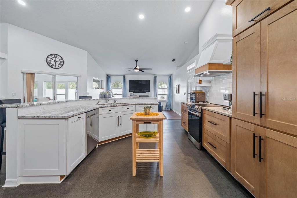 待售: $424,900 (3 贝兹, 3 浴室, 2475 平方英尺)