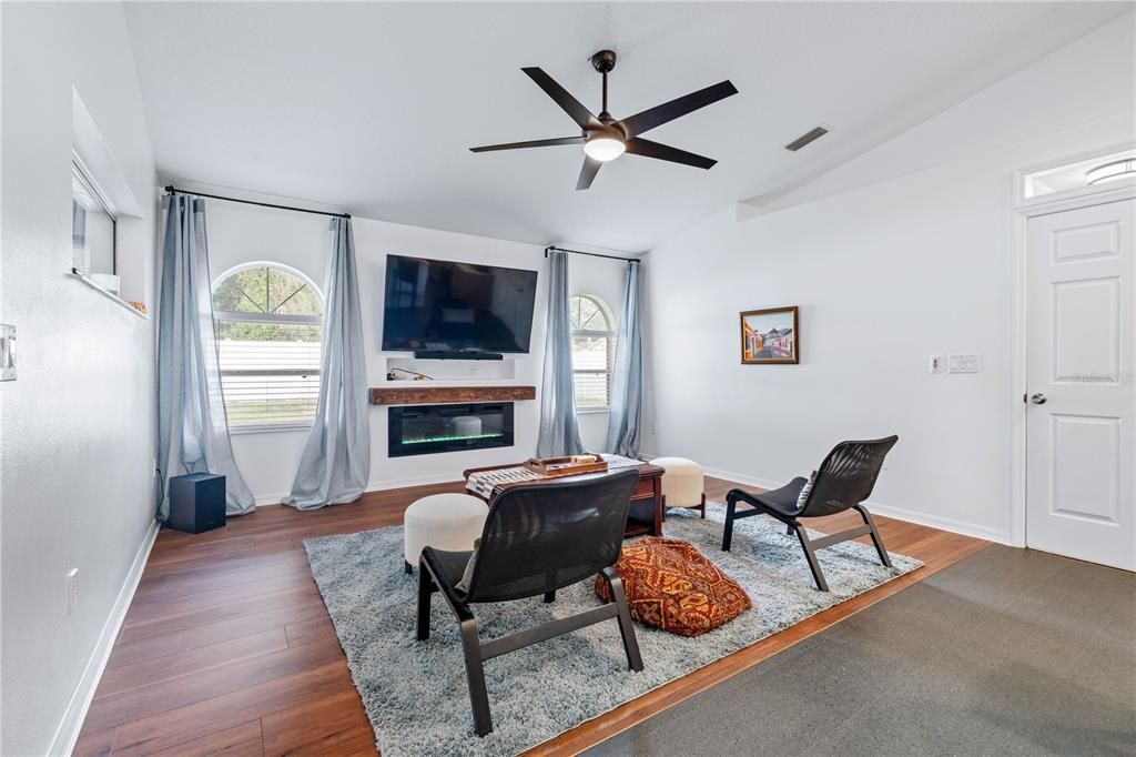 待售: $424,900 (3 贝兹, 3 浴室, 2475 平方英尺)