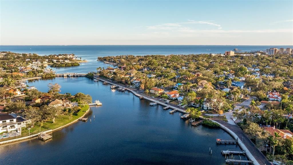 For Sale: $5,950,000 (4 beds, 5 baths, 4169 Square Feet)