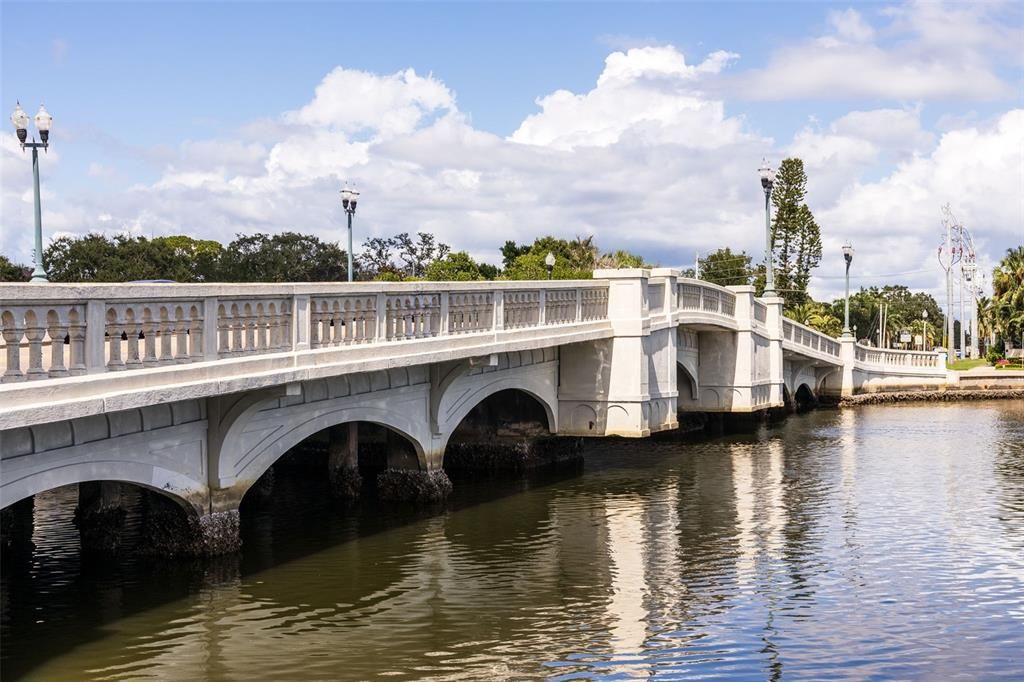 For Sale: $5,950,000 (4 beds, 5 baths, 4169 Square Feet)