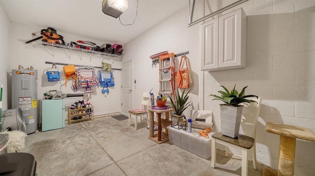 Active With Contract: $325,000 (3 beds, 2 baths, 1373 Square Feet)