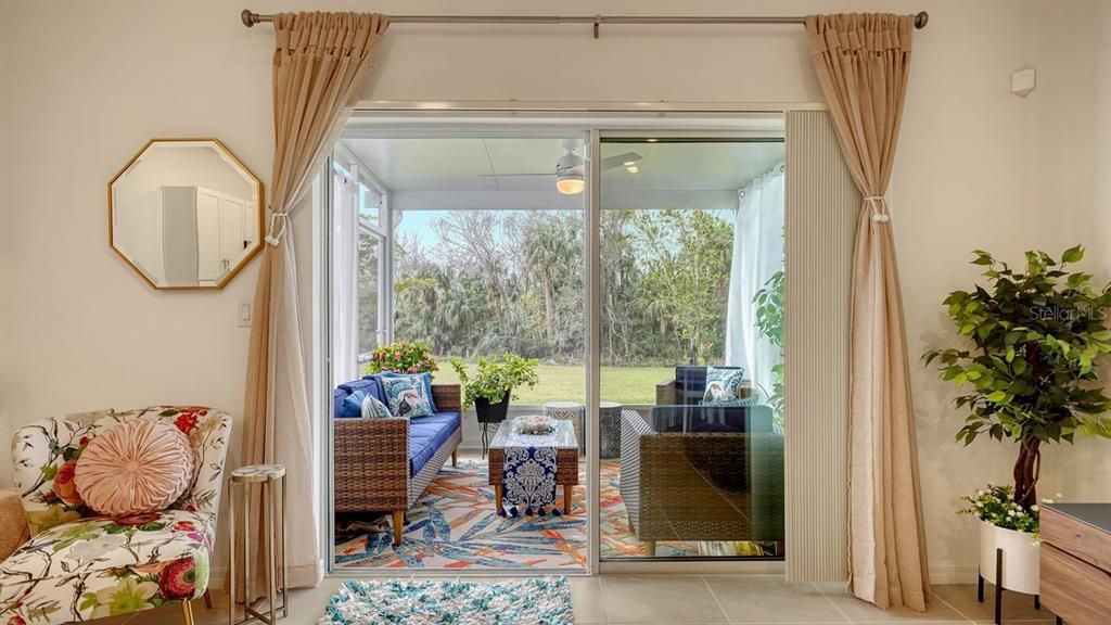 Active With Contract: $325,000 (3 beds, 2 baths, 1373 Square Feet)