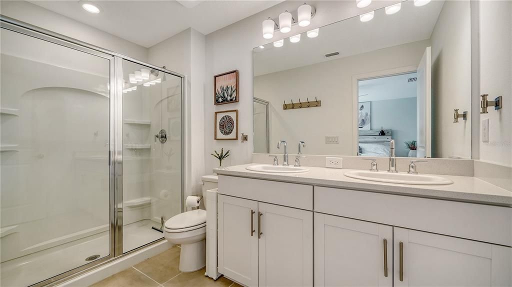 Active With Contract: $325,000 (3 beds, 2 baths, 1373 Square Feet)