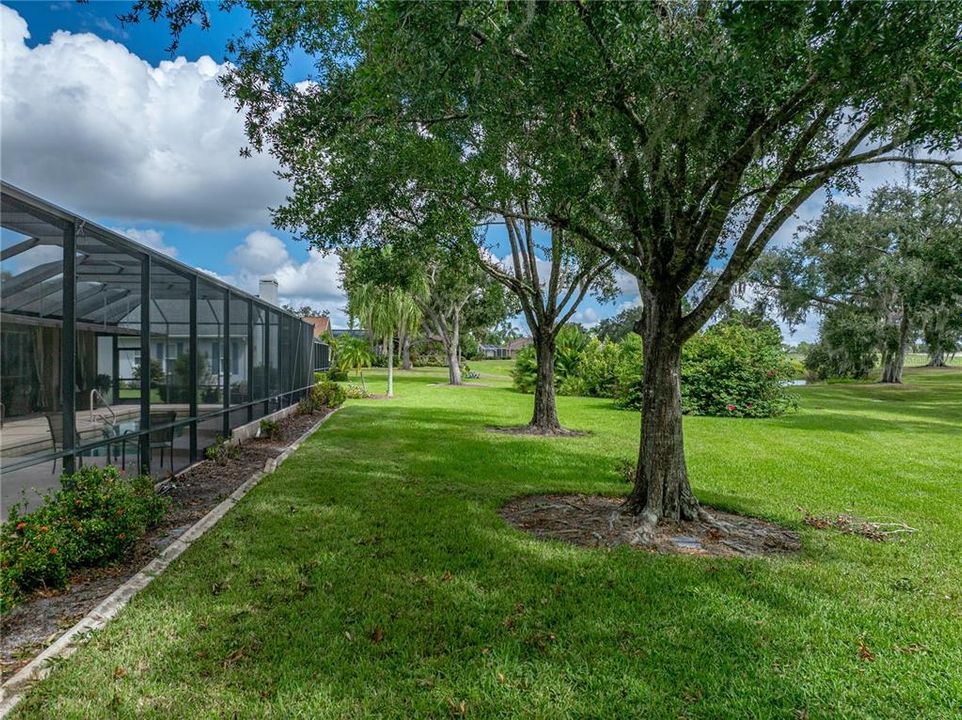 Activo con contrato: $855,000 (4 camas, 3 baños, 3275 Pies cuadrados)