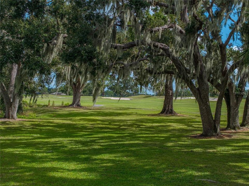 Activo con contrato: $855,000 (4 camas, 3 baños, 3275 Pies cuadrados)