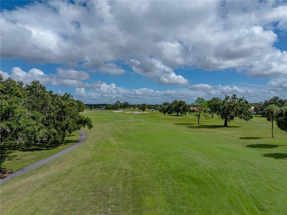 Activo con contrato: $855,000 (4 camas, 3 baños, 3275 Pies cuadrados)