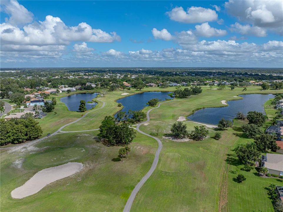 Activo con contrato: $855,000 (4 camas, 3 baños, 3275 Pies cuadrados)