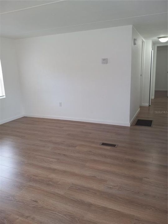 For Rent: $1,207 (2 beds, 1 baths, 728 Square Feet)