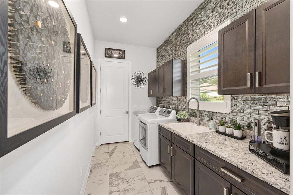 待售: $759,900 (3 贝兹, 2 浴室, 2492 平方英尺)