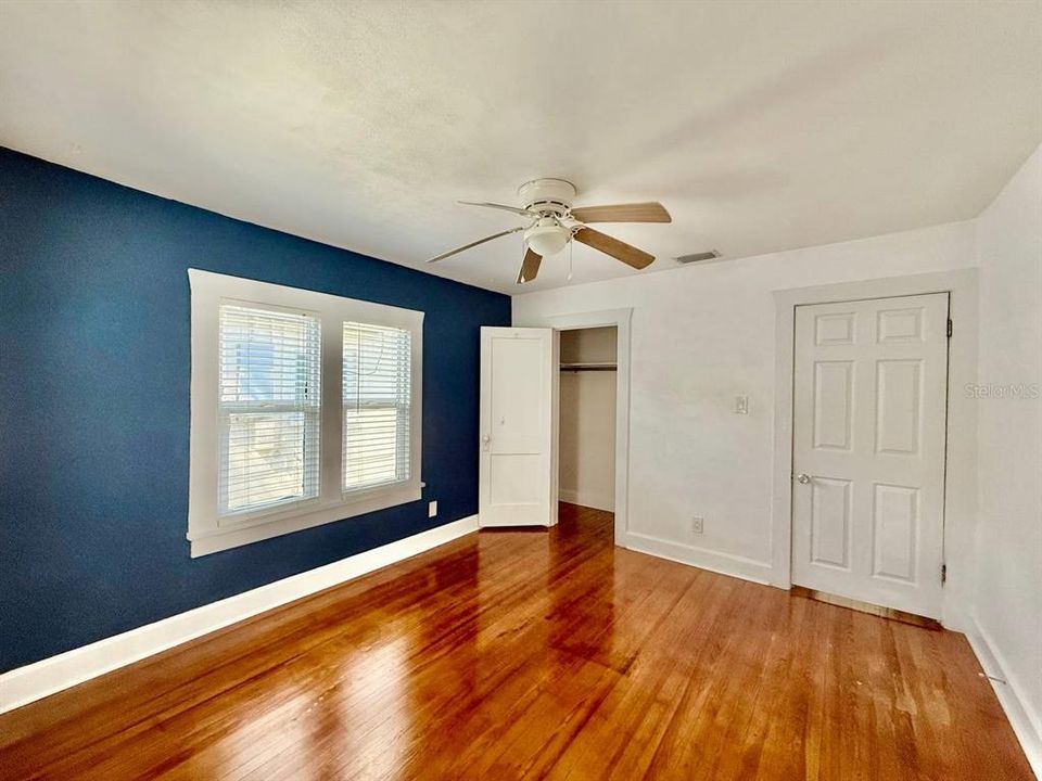 For Rent: $2,695 (3 beds, 2 baths, 1094 Square Feet)