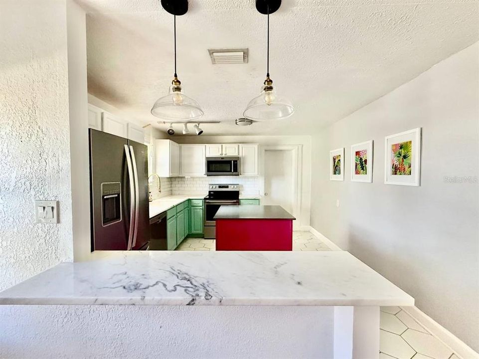 For Rent: $2,695 (3 beds, 2 baths, 1094 Square Feet)