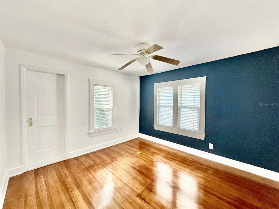 For Rent: $2,695 (3 beds, 2 baths, 1094 Square Feet)