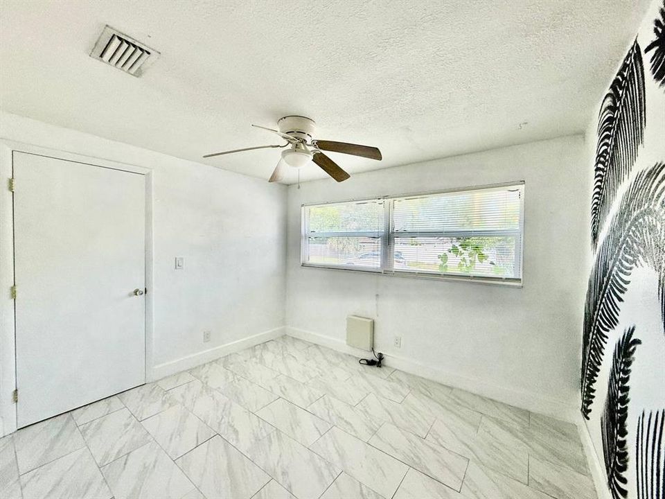 For Rent: $2,695 (3 beds, 2 baths, 1094 Square Feet)