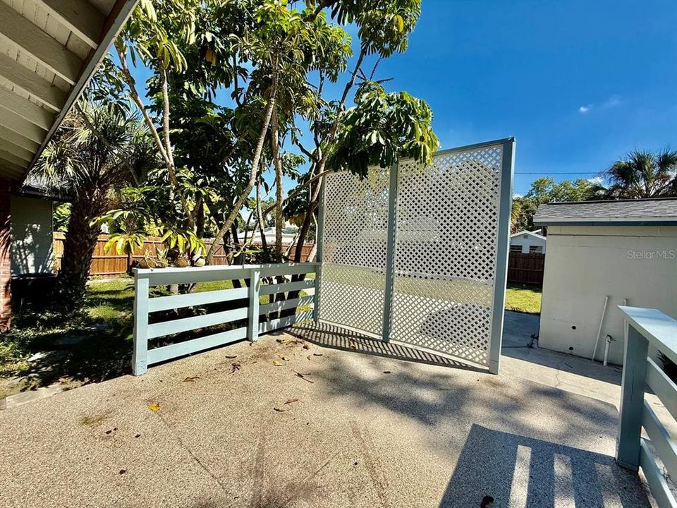 For Rent: $2,695 (3 beds, 2 baths, 1094 Square Feet)