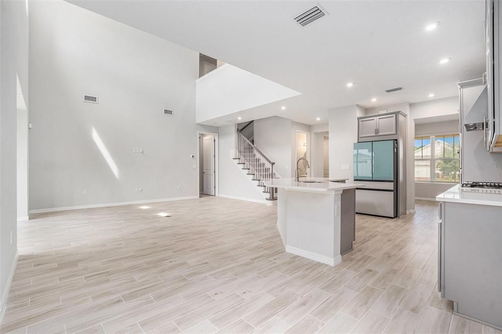 En Renta: $3,900 (4 camas, 3 baños, 2600 Pies cuadrados)