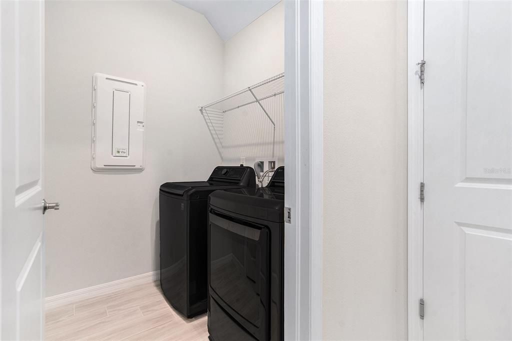 En Renta: $3,900 (4 camas, 3 baños, 2600 Pies cuadrados)