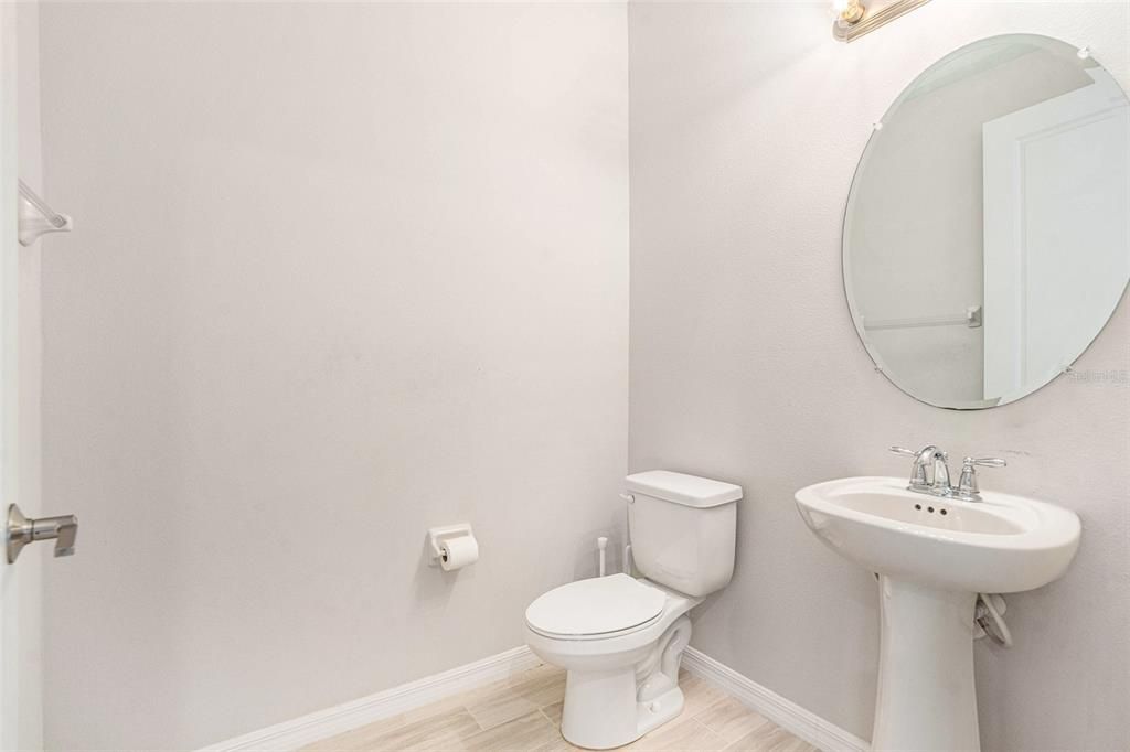 En Renta: $3,900 (4 camas, 3 baños, 2600 Pies cuadrados)