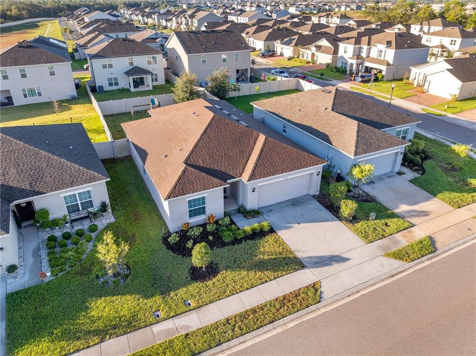 Под контрактом: $294,990 (4 спален, 2 ванн, 1876 Квадратных фут)