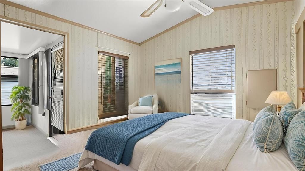 待售: $89,000 (2 贝兹, 1 浴室, 734 平方英尺)