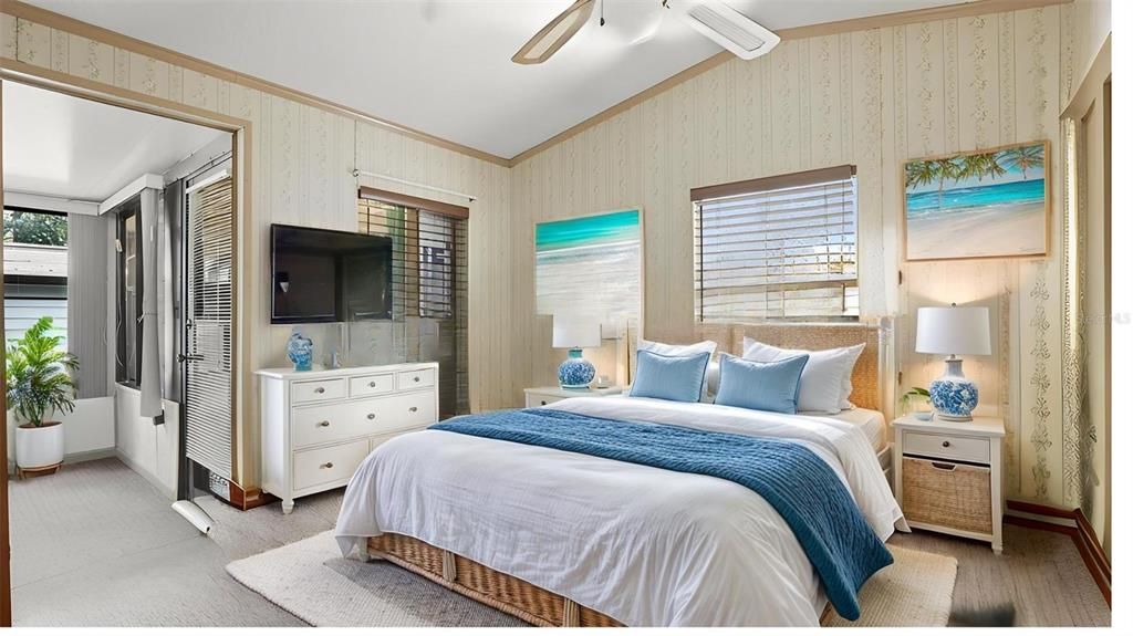 待售: $89,000 (2 贝兹, 1 浴室, 734 平方英尺)