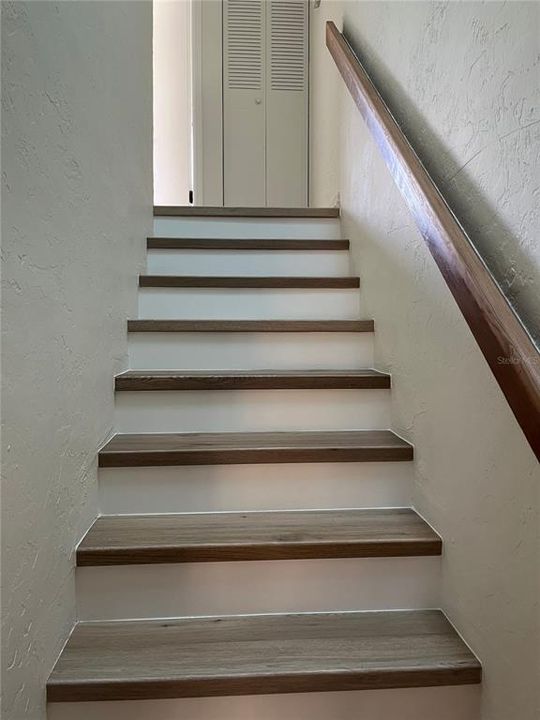 На продажу: $159,000 (2 спален, 1 ванн, 1016 Квадратных фут)