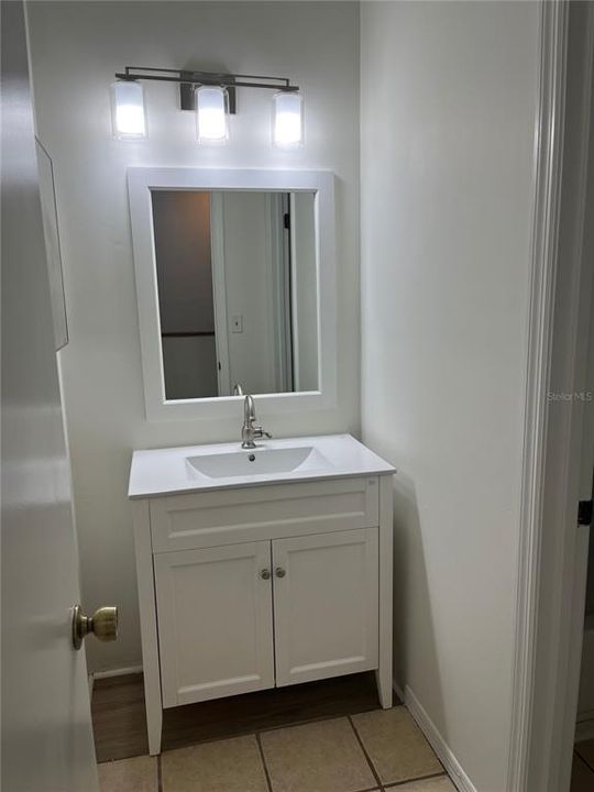 На продажу: $159,000 (2 спален, 1 ванн, 1016 Квадратных фут)