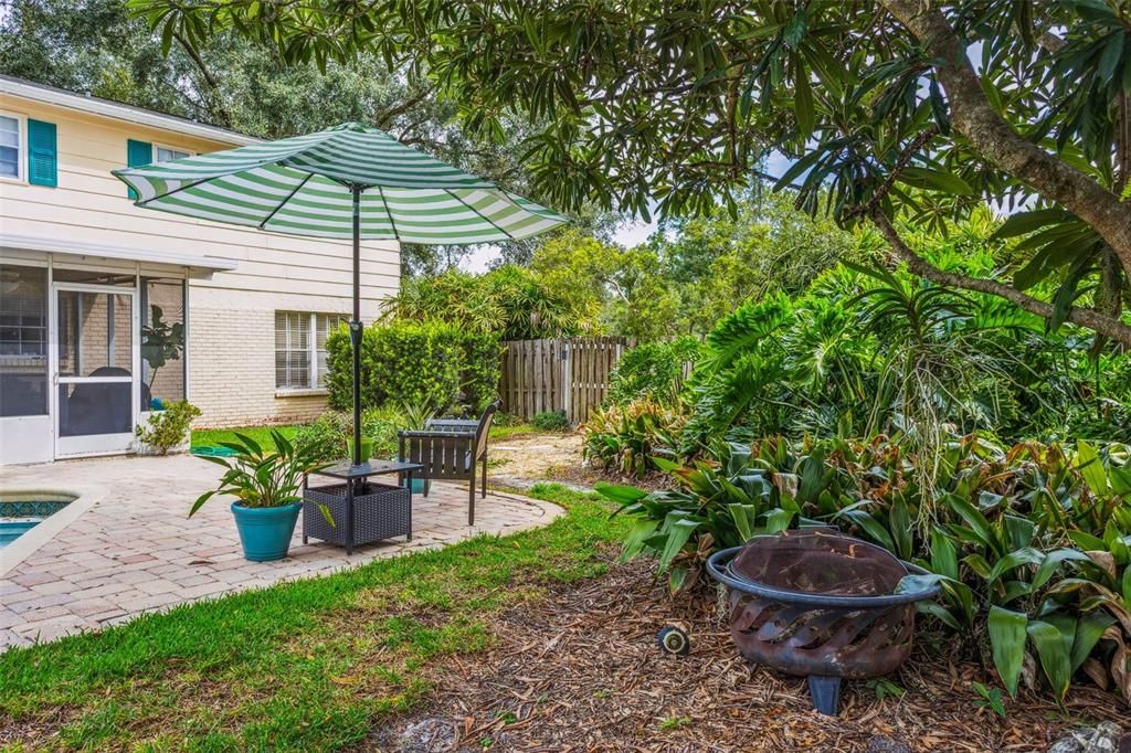 Activo con contrato: $547,900 (4 camas, 2 baños, 2393 Pies cuadrados)