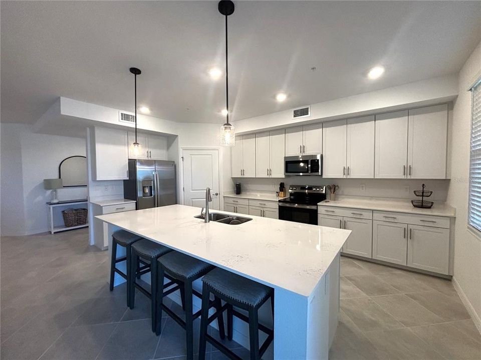 For Rent: $7,000 (3 beds, 2 baths, 1741 Square Feet)