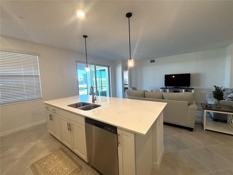 For Rent: $7,000 (3 beds, 2 baths, 1741 Square Feet)