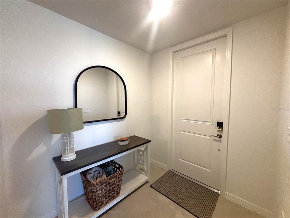 For Rent: $7,000 (3 beds, 2 baths, 1741 Square Feet)