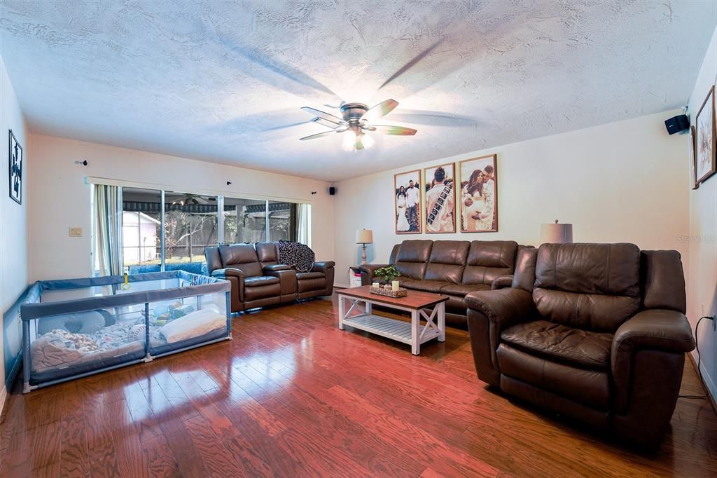 待售: $515,000 (4 贝兹, 3 浴室, 2832 平方英尺)