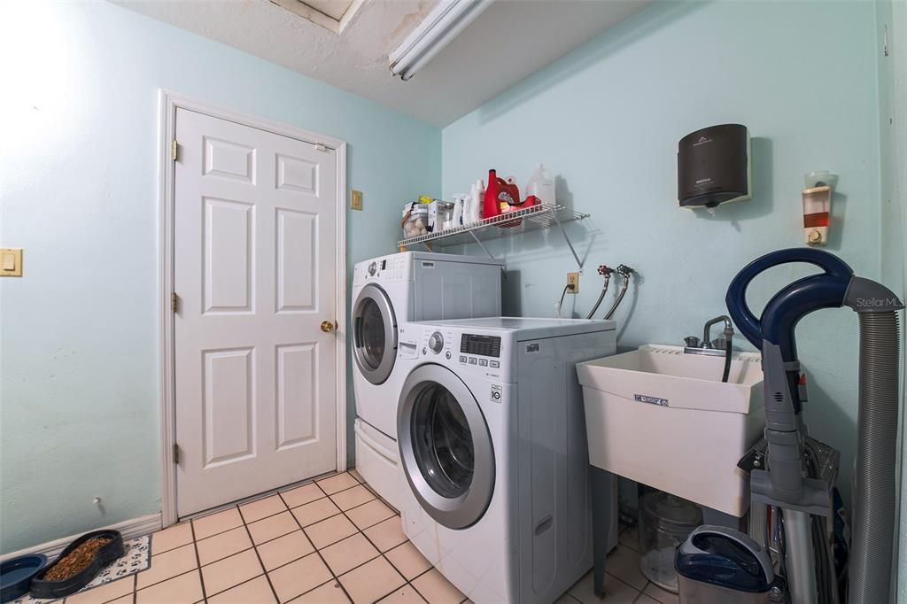 待售: $515,000 (4 贝兹, 3 浴室, 2832 平方英尺)