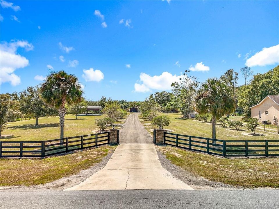 待售: $985,000 (5 贝兹, 4 浴室, 4459 平方英尺)