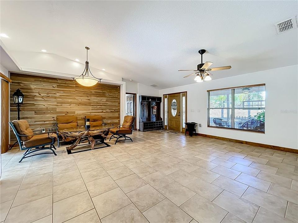 待售: $985,000 (5 贝兹, 4 浴室, 4459 平方英尺)