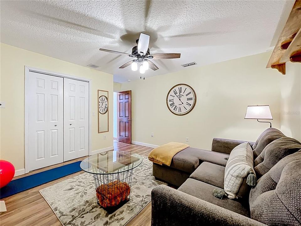 待售: $985,000 (5 贝兹, 4 浴室, 4459 平方英尺)