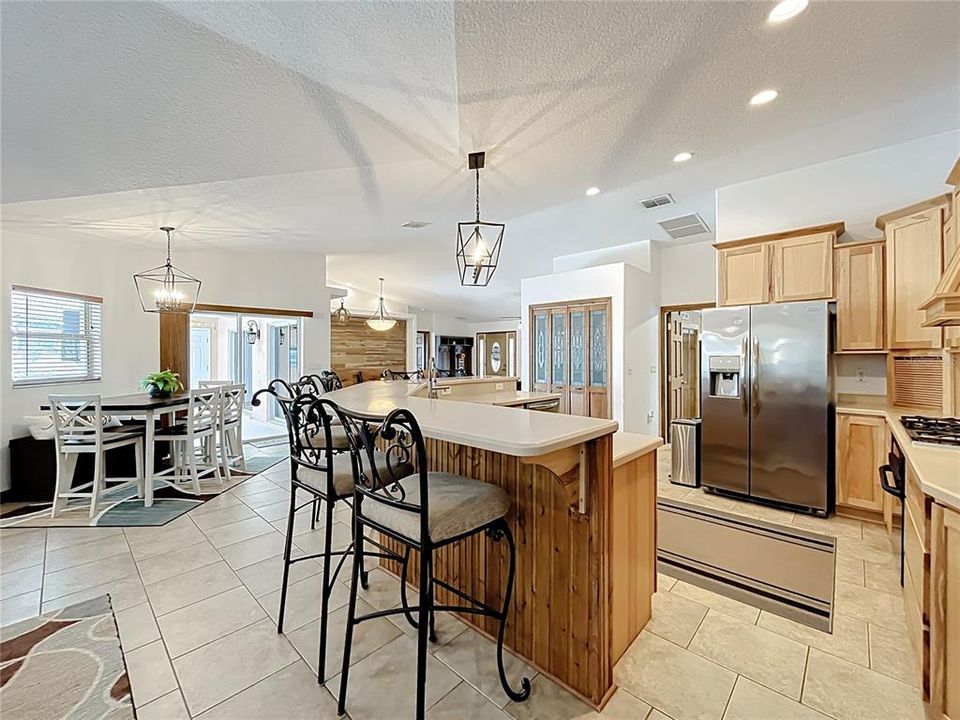 待售: $985,000 (5 贝兹, 4 浴室, 4459 平方英尺)