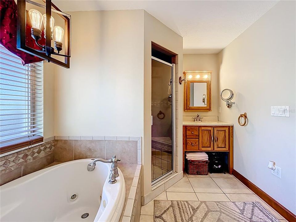 待售: $985,000 (5 贝兹, 4 浴室, 4459 平方英尺)