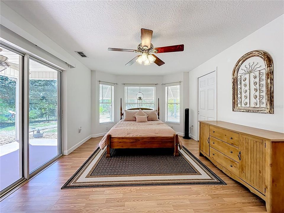 待售: $985,000 (5 贝兹, 4 浴室, 4459 平方英尺)