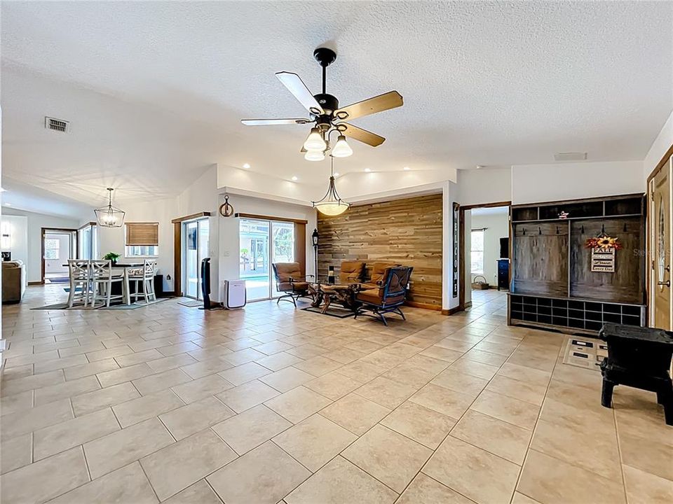 待售: $985,000 (5 贝兹, 4 浴室, 4459 平方英尺)