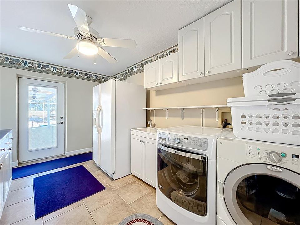 待售: $985,000 (5 贝兹, 4 浴室, 4459 平方英尺)