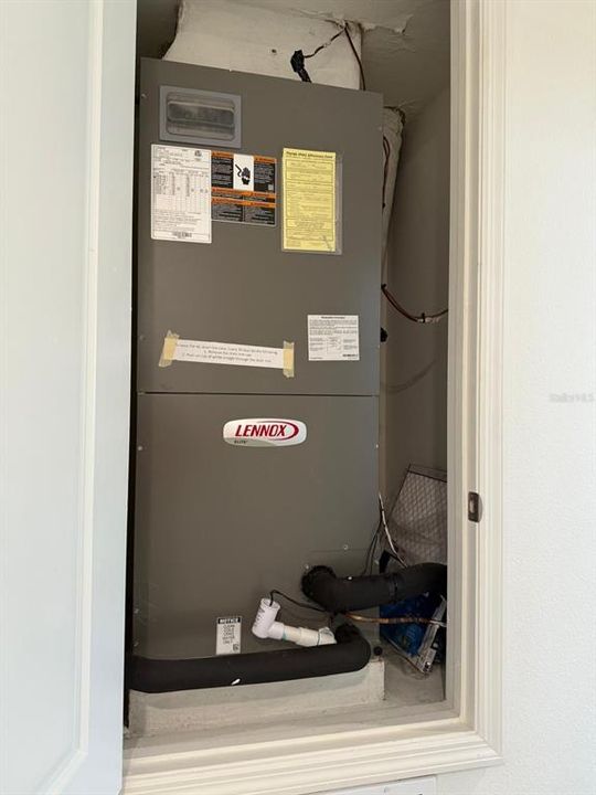 待售: $329,000 (3 贝兹, 2 浴室, 1464 平方英尺)