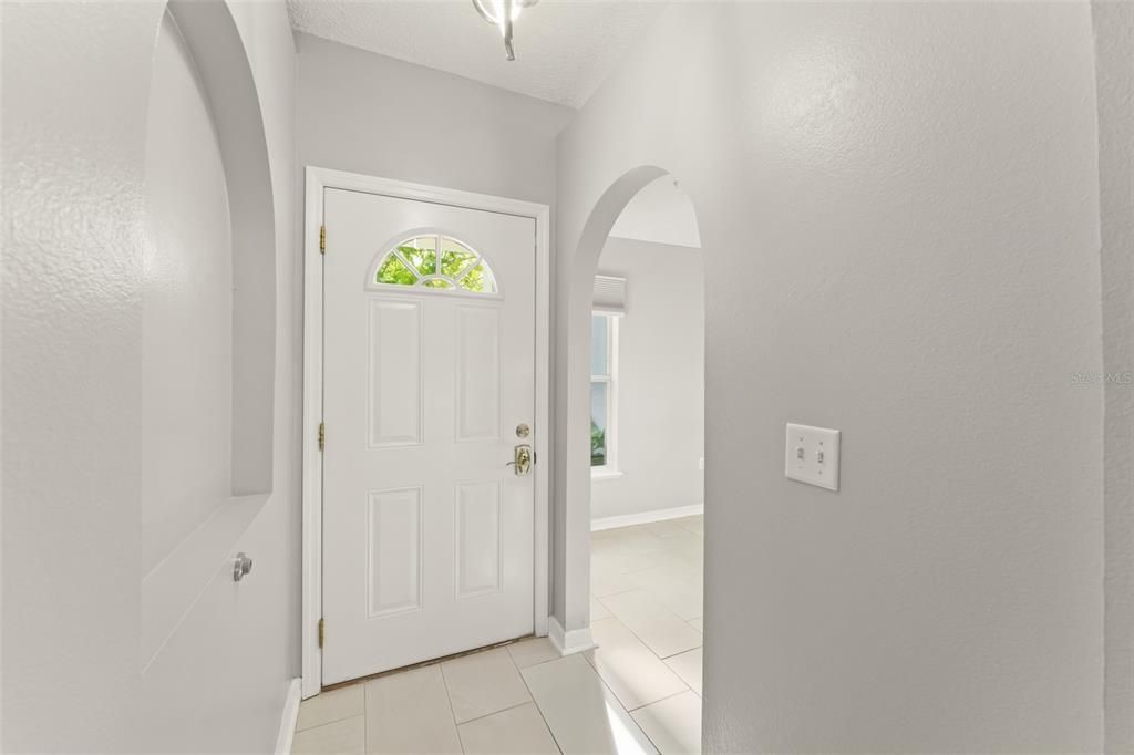 合同活跃: $389,000 (3 贝兹, 2 浴室, 1264 平方英尺)