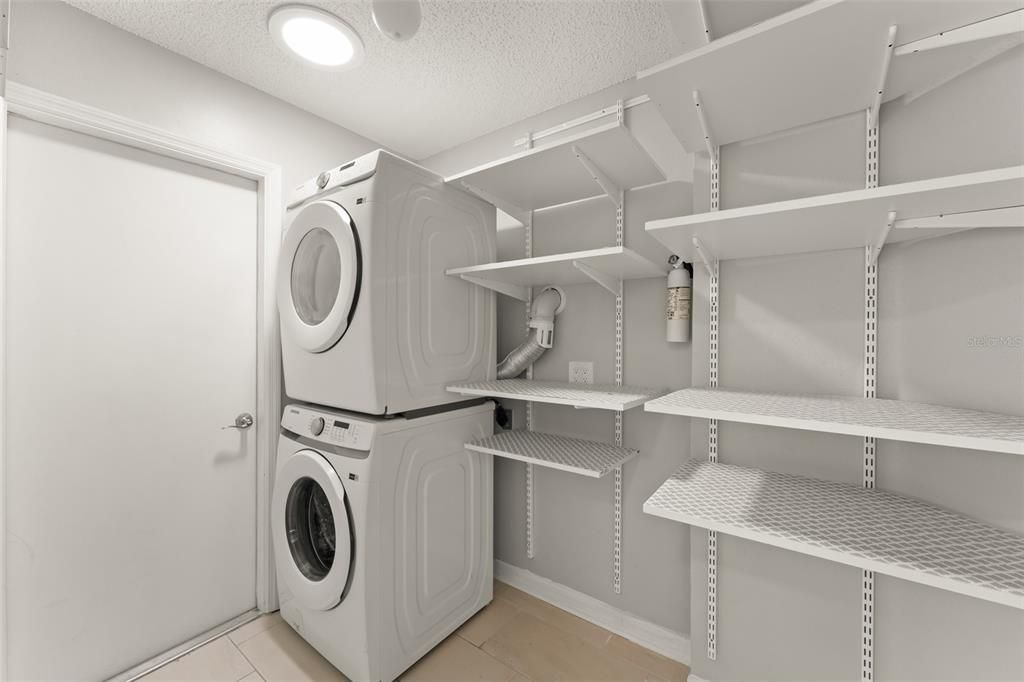 合同活跃: $389,000 (3 贝兹, 2 浴室, 1264 平方英尺)